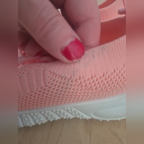 Amazon Toddler girl size 9 slip on or tie pink shoes - Picture 4 of 6